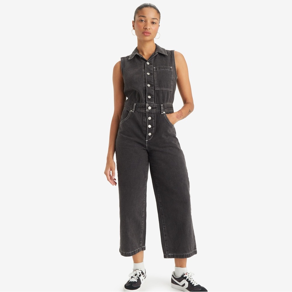 Levi’s jumpsuit, button up, NWT, XS, sleeveless, black